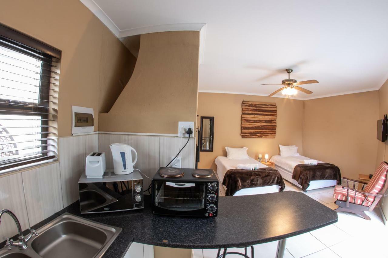Meransha Self Catering Cc Волфіш-Бей Екстер'єр фото