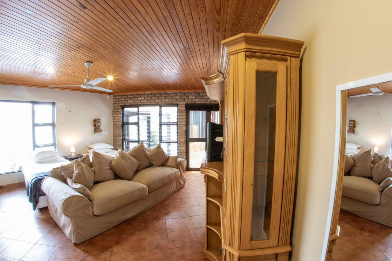 Meransha Self Catering Cc Волфіш-Бей Екстер'єр фото
