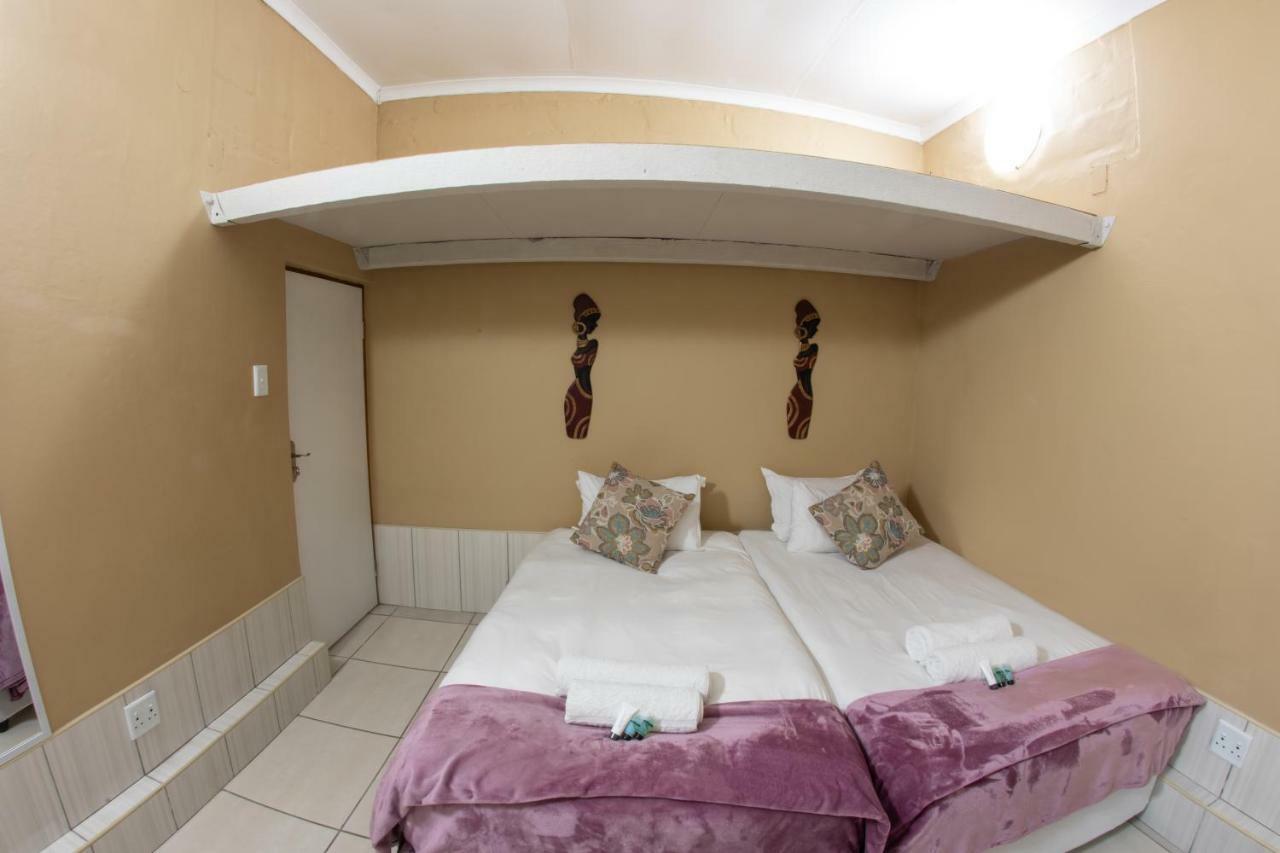 Meransha Self Catering Cc Волфіш-Бей Екстер'єр фото