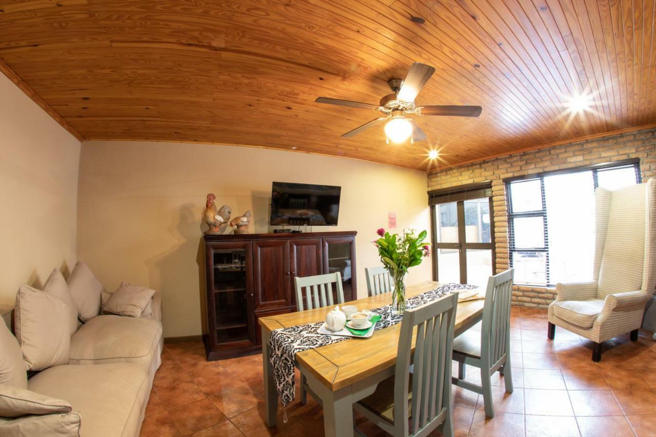 Meransha Self Catering Cc Волфіш-Бей Екстер'єр фото